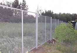 Забор из сетки-рабицы без протяжки арматурой
