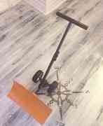 Лопата для уборки снега(движок) на больших колесах