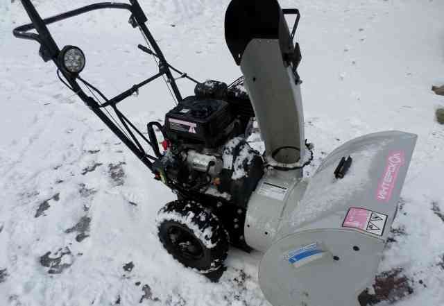 Снегоуборочная машина бензинов. интерскол смб-650Э